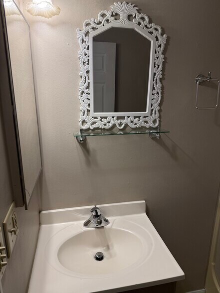 Bathroom - 981 Charlotte Ave