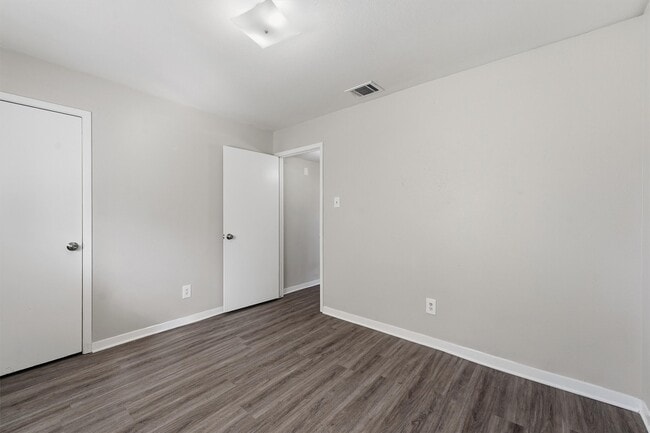 Building Photo - 10407 Lantry Way