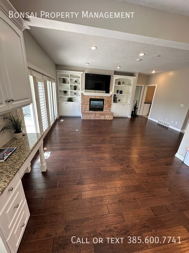 Building Photo - 11291 Palisade View Dr
