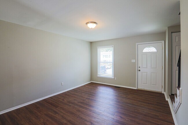 Building Photo - 11 Pawleys Ct
