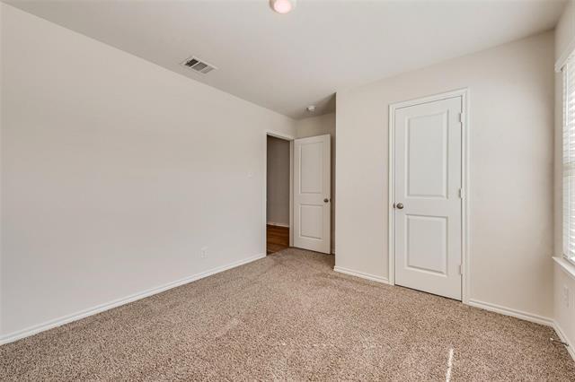 Building Photo - 4016 Huntington Dr