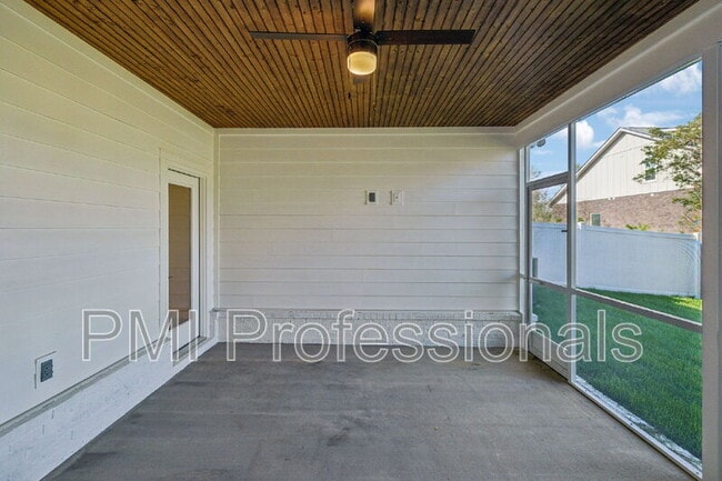 Building Photo - 3407 John Richards Dr