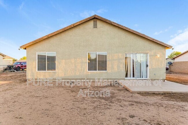 Building Photo - 11479 W Cabrillo Dr