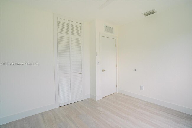 Building Photo - 8251 SW 30th St