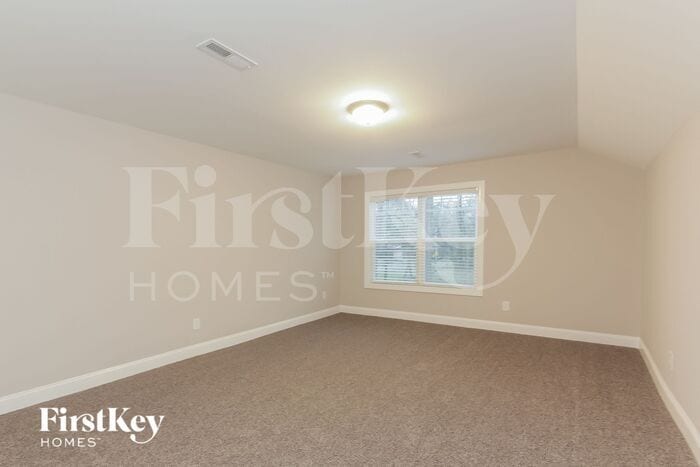 Building Photo - 1520 Longbow Dr