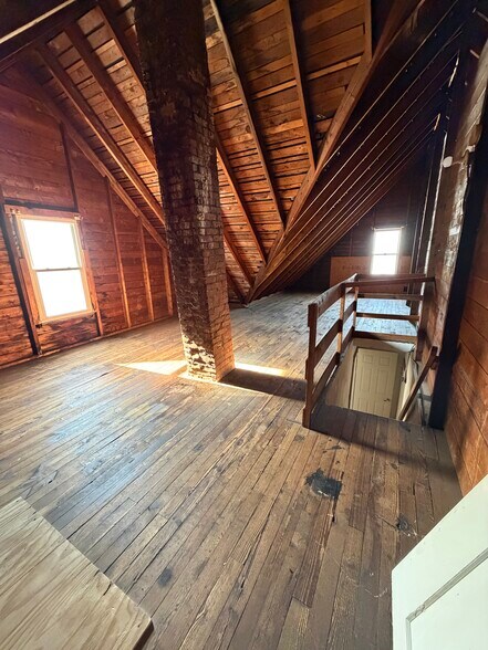 attic - 71 Foster St