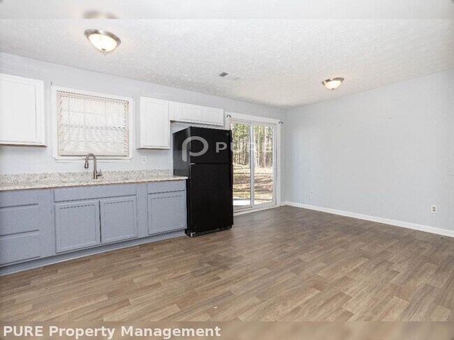 Building Photo - 6528 Buffington Rd