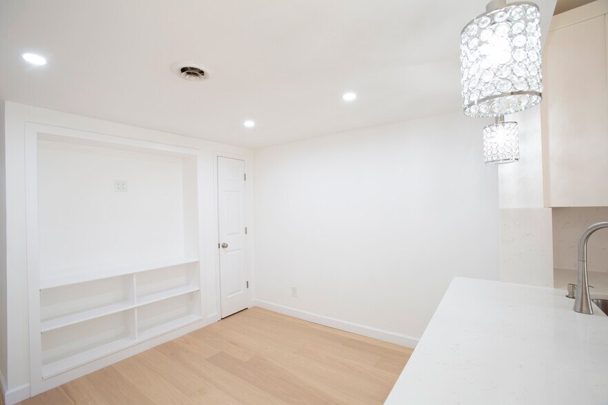 Building Photo - 1609 Deford Bailey Ave