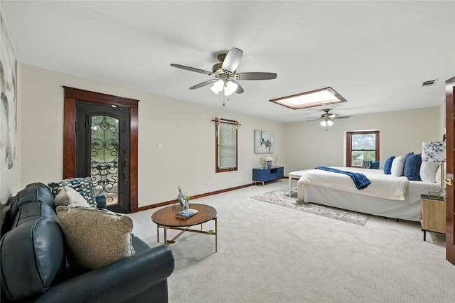 Building Photo - 1323 Dublin St