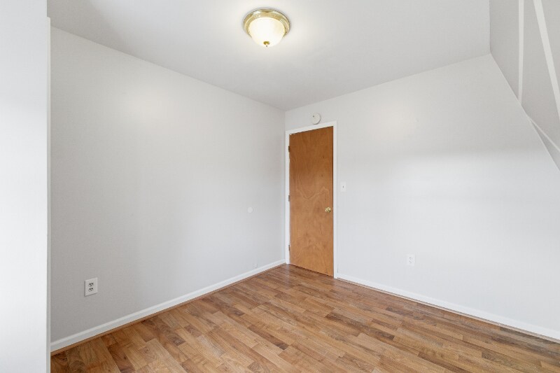 Building Photo - 2 Grandview St