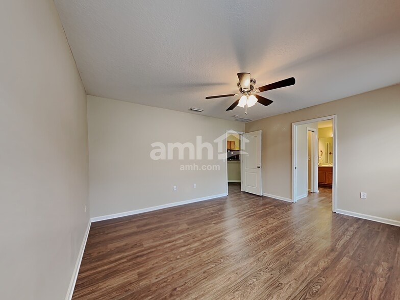 Building Photo - 6732 Gentle Oaks Dr