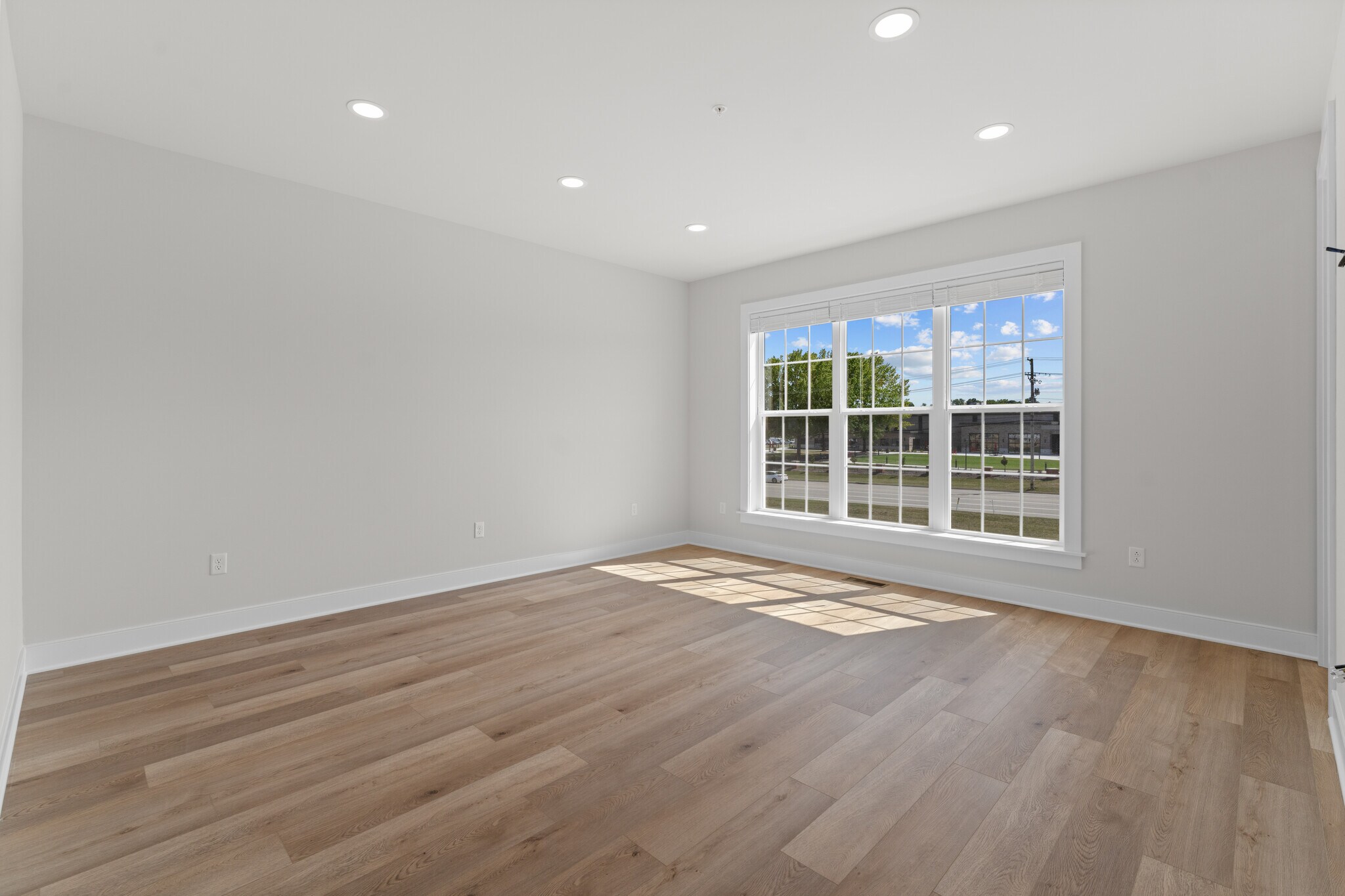 Building Photo - 206 Oliver Way