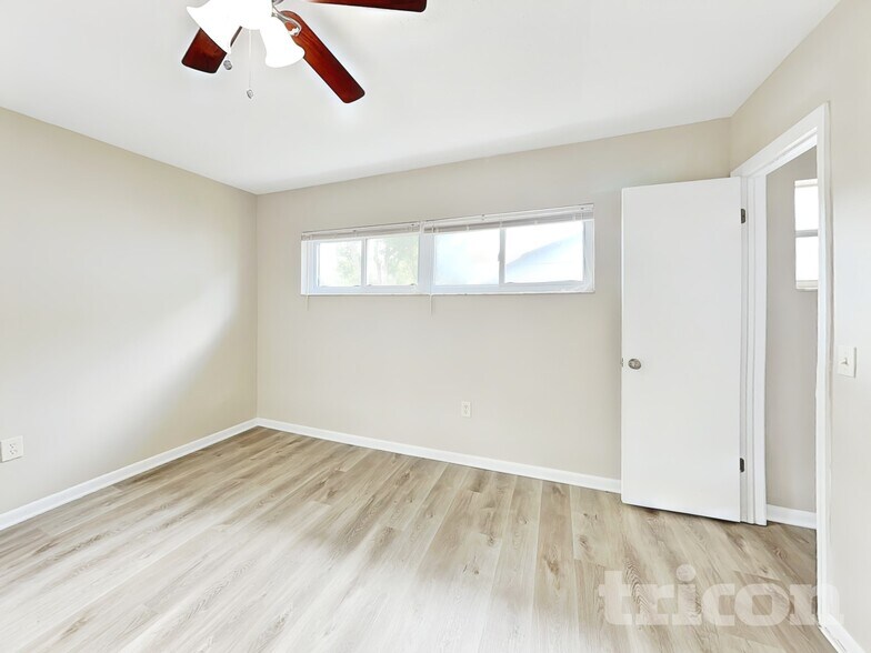 Building Photo - 604 Barkfield Loop