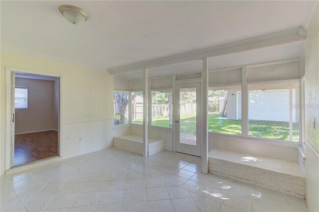 Building Photo - 3208 48th Ave Dr W