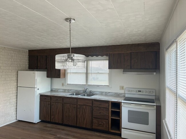 Building Photo - 12635 Williamsport Pike