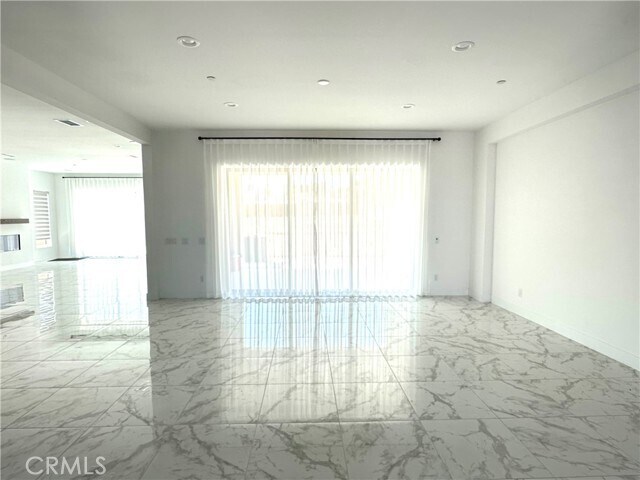 Building Photo - 20425 Edgewood Ct