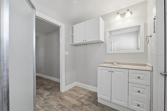 Building Photo - 15509 Casey Rd Ext