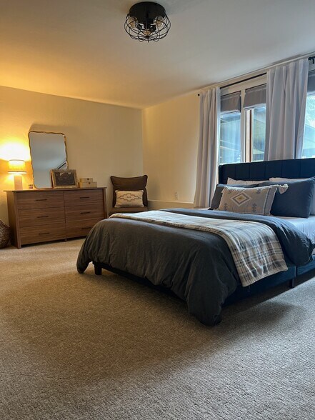 Lower level bedroom (1 of 2) - 128 Mallard Loop