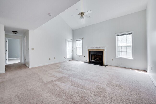 Building Photo - Great 3 bed 2 bath Home in Bellevue!