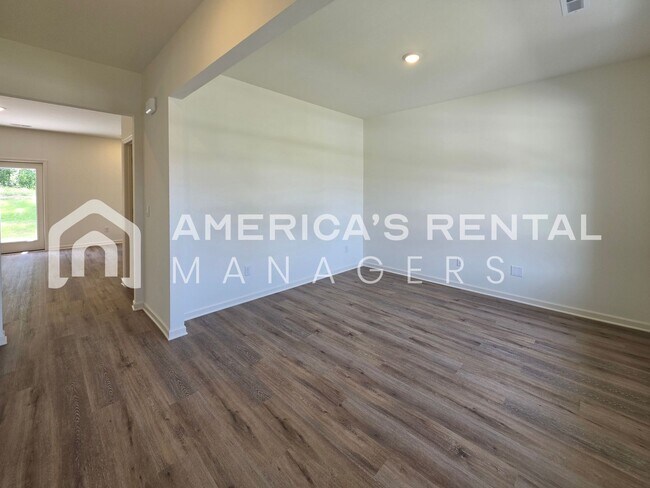 Building Photo - Spacious Home for Rent in Calera, AL!