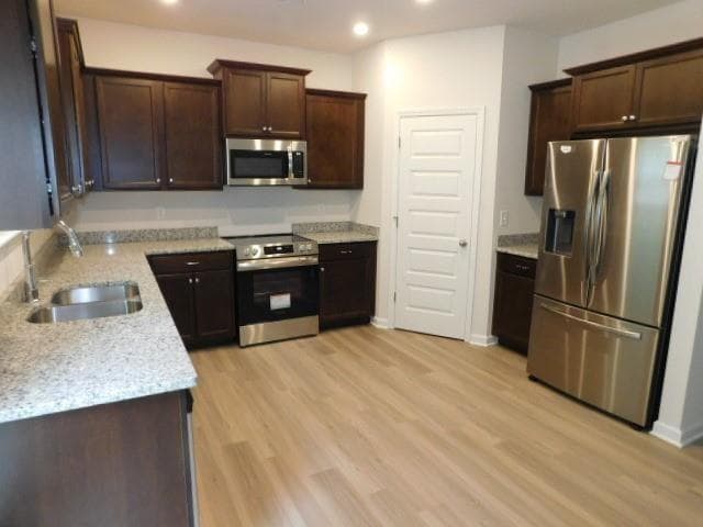 Building Photo - 143 Sawgrass Dr