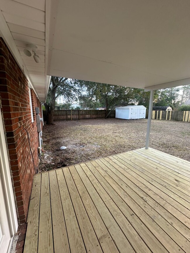 Building Photo - 1109 Sidney Dr