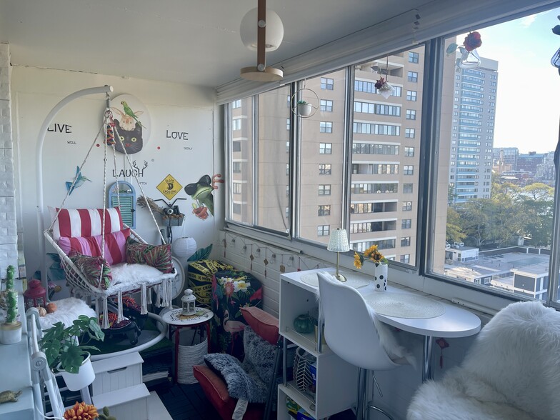 balcony - 6 Whittier Plz