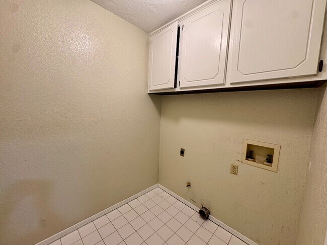 Building Photo - 1037 NW 166th St