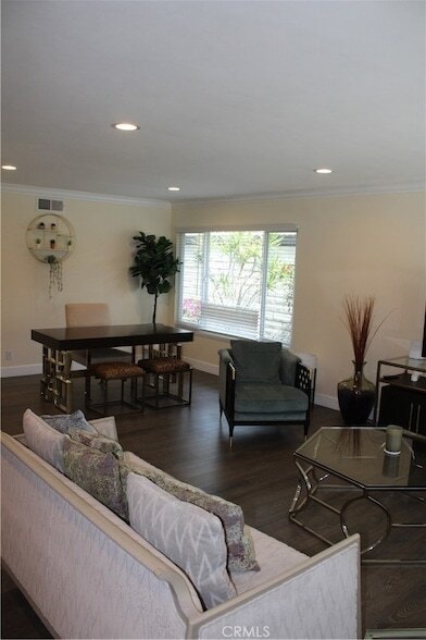 Building Photo - 761 W Country Hills Dr