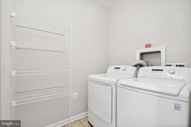Building Photo - 21648 Romans Dr