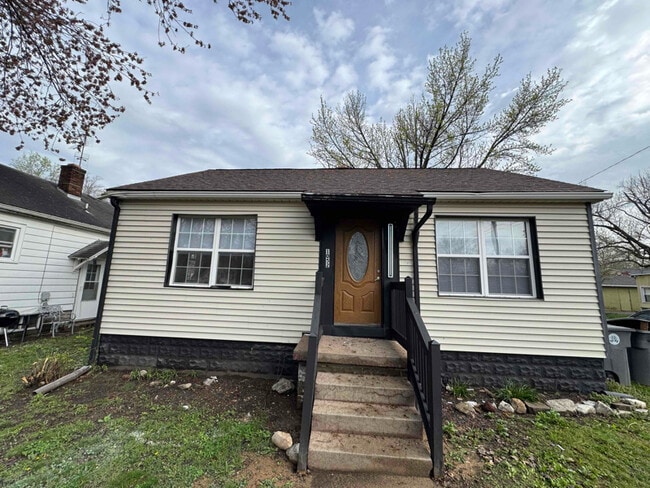 Building Photo - 1052 Covert Ave