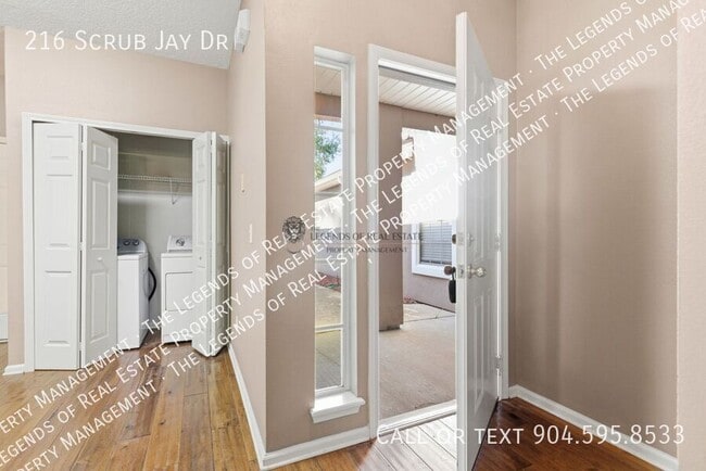 Building Photo - 216 Scrub Jay Dr