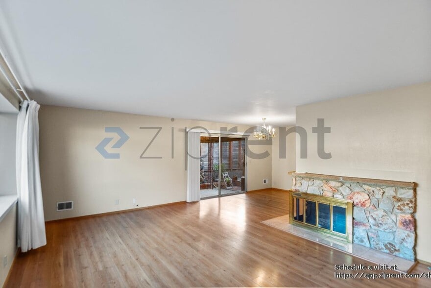 Building Photo - 452 Cirrus Ave