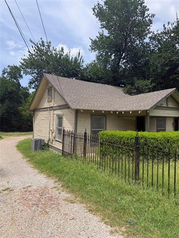 Building Photo - 1007 W Clarendon Dr