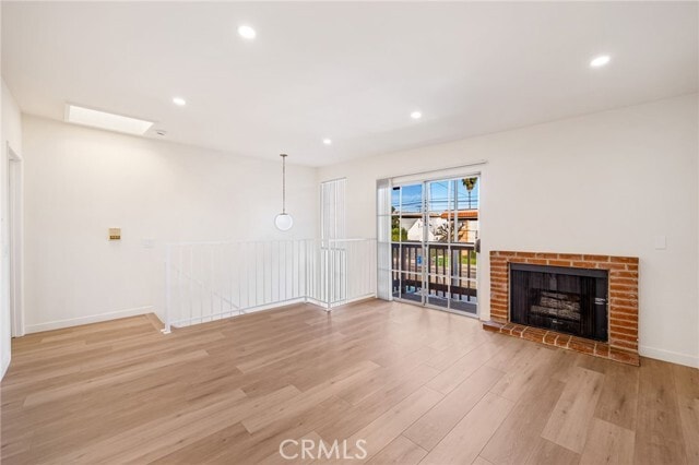 Building Photo - 13838 Vanowen St