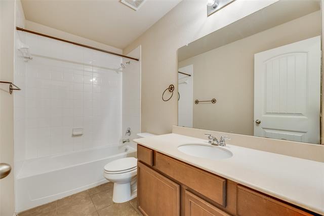 Building Photo - 1213 Rainer Dr