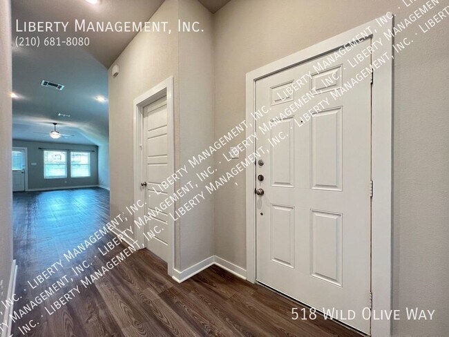 Building Photo - 518 Wild Olive Wy