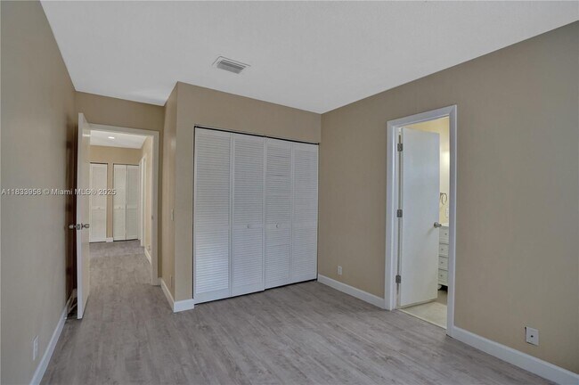Building Photo - 797 Chimney Rock Rd