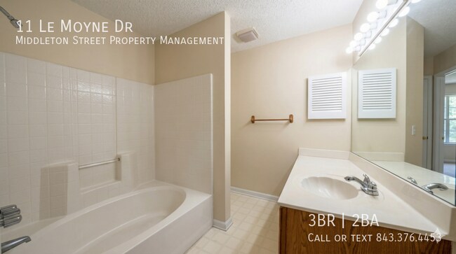 Building Photo - 11 Le Moyne Dr