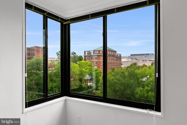 Building Photo - 2030 F St NW