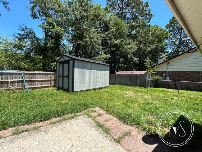 Building Photo - 1012 Farr Ct
