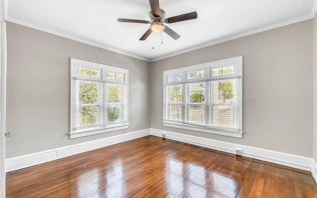 Building Photo - 300 Mary Ave