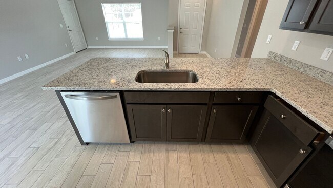Building Photo - Stunning 3-Bed, 2-Bath Home in Palm Bay!
