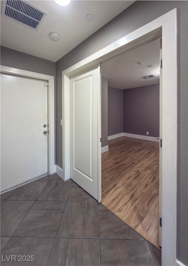 Building Photo - 9050 W Tropicana Ave