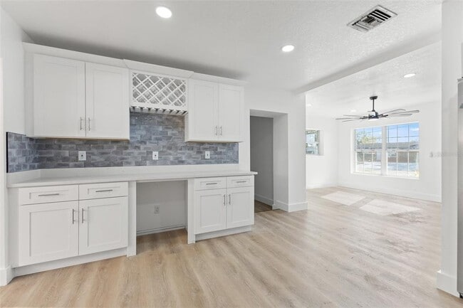 Building Photo - 4504 S 26th Ave