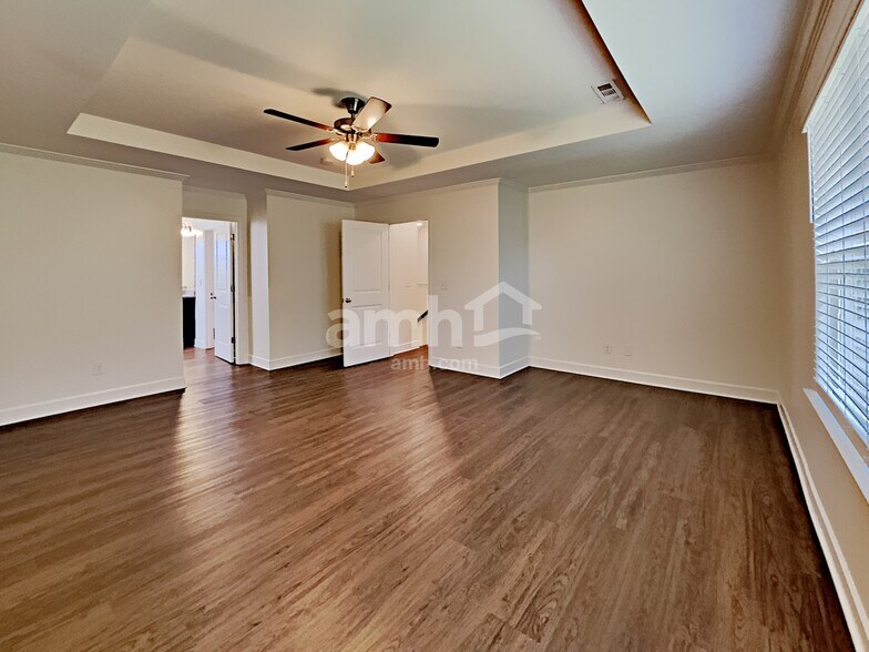 Building Photo - 4800 Horatio Ct