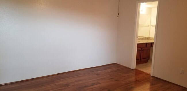 Building Photo - 2750 Holly Hall St