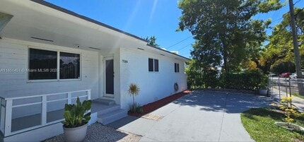 Building Photo - 720 NW 41st St
