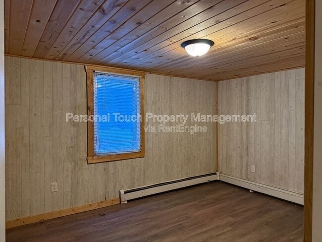 Building Photo - 625 2nd Ave W