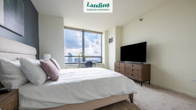 Building Photo - 365 N Halsted St